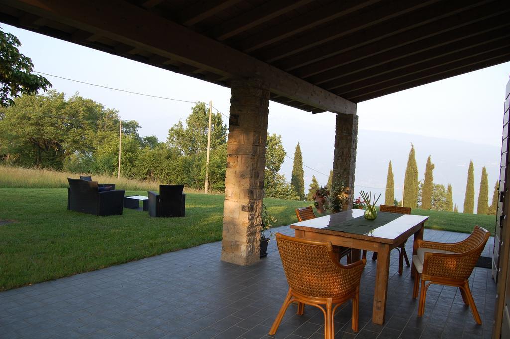 Agriturismo Casa Del Castagneto Gargnano Room photo