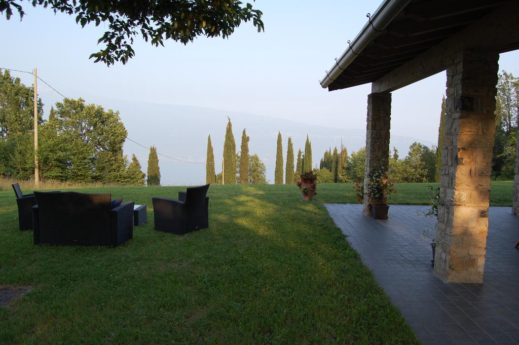 Agriturismo Casa Del Castagneto Gargnano Room photo